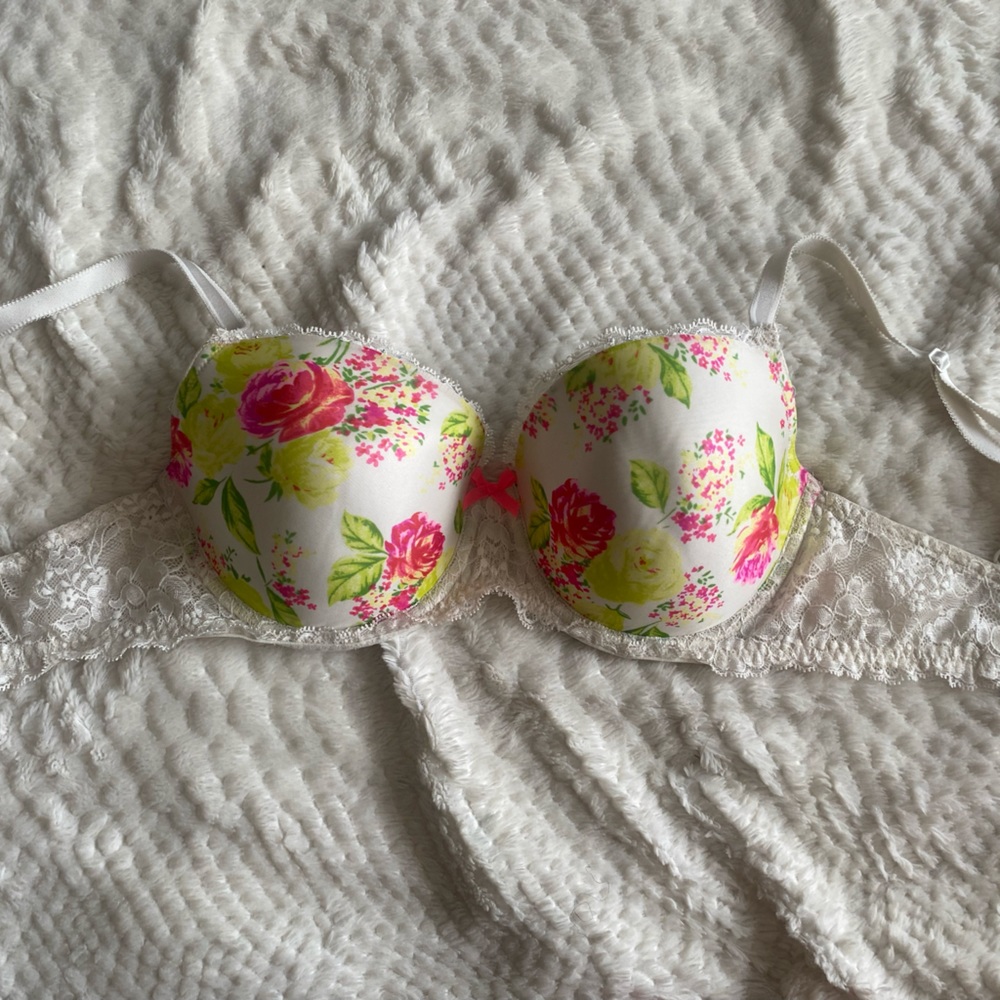 Victoria’s Secret bright floral and white lace trim bra. Sexy and comfortable.
